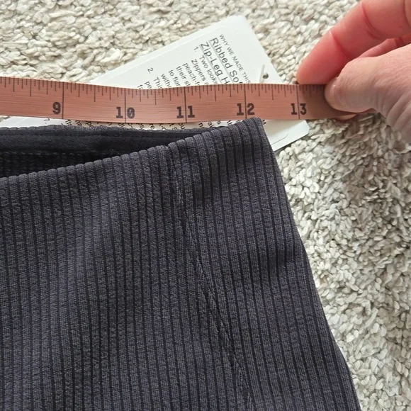 Lululemon Ribbed Softstream Hi-Rise Crop - Picture 4 of 10